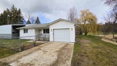 Building Photo - 2535 E French Gulch Rd