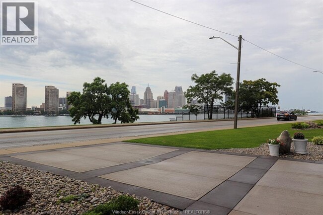 Building Photo - 1225 Riverside Dr W