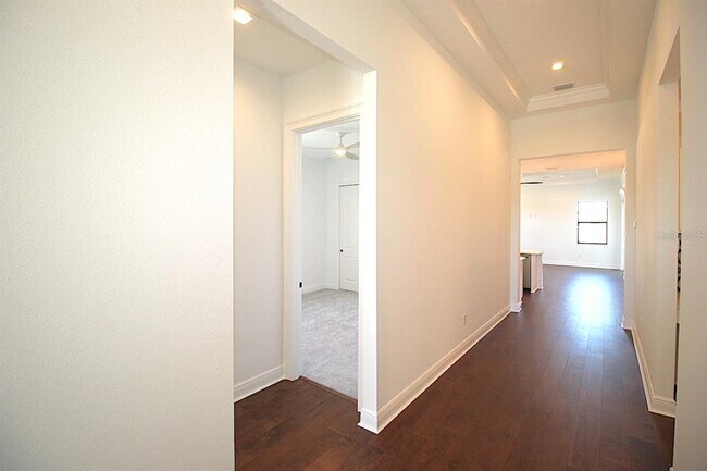 Building Photo - 20 Del Palma Dr