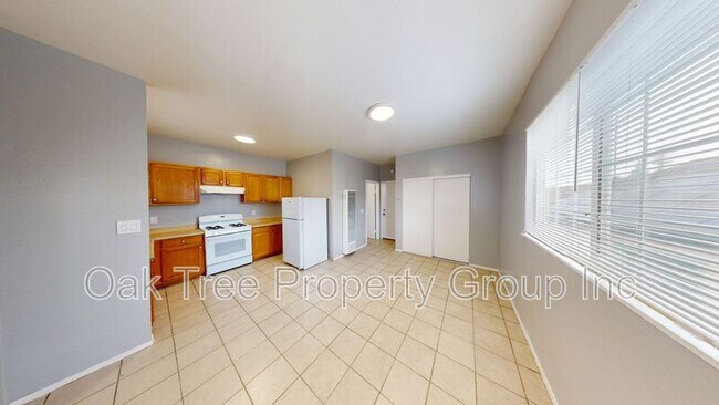 Foto del edificio - 2308 Foothill Blvd