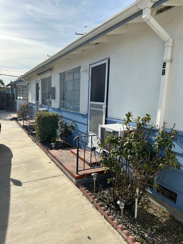 Primary Photo - 501 Parker Dr