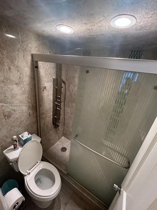 Building Photo - 1410 S Ocean Dr