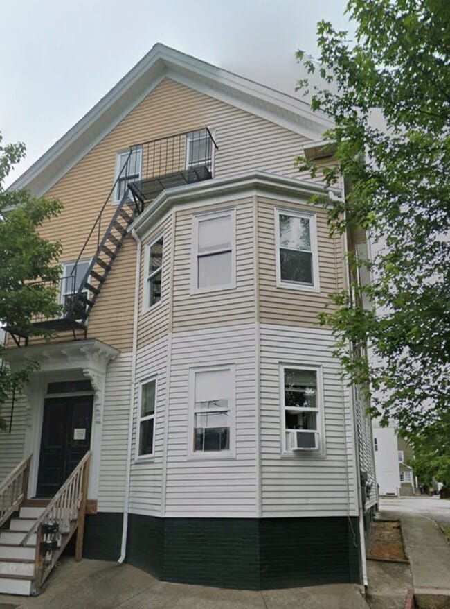 Building Photo - 14 Amy St