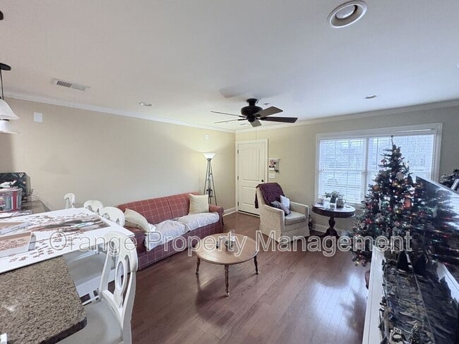 Building Photo - 209 Calhoun St