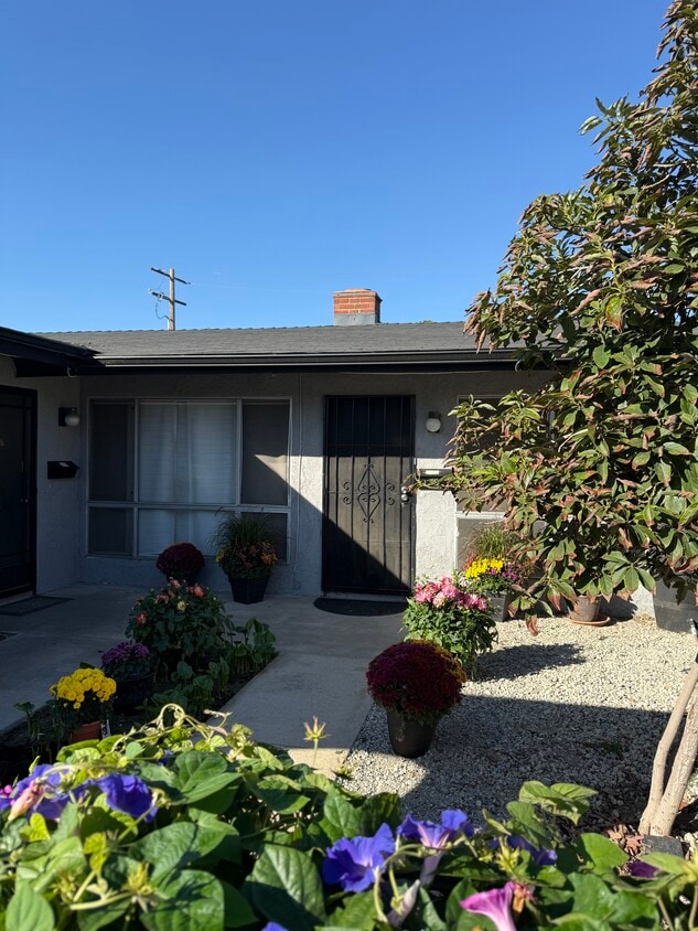 Photo - 305-302 N Dwyer Pl (Anaheim, CA)