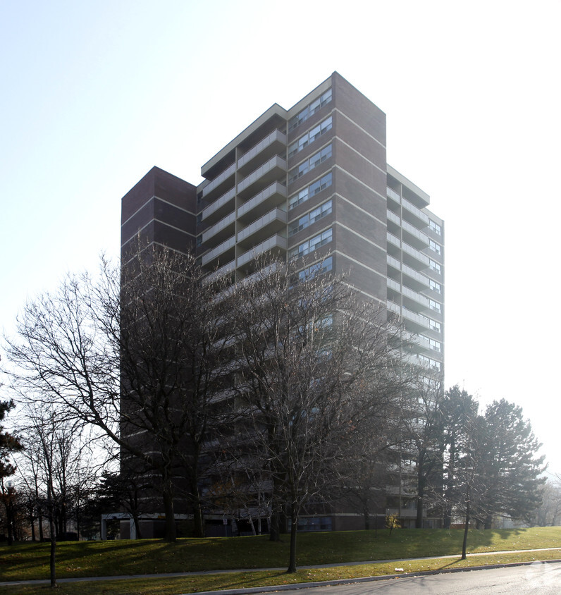 Building Photo - Dixie Meadows