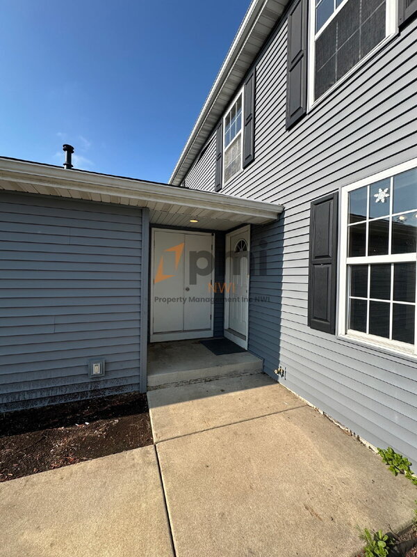 Building Photo - 678 Dearborn Rd