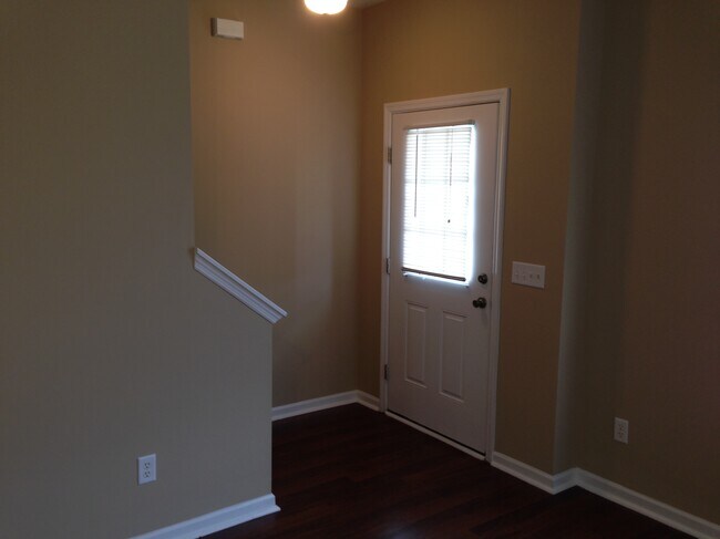 Foto del edificio - 250 Westbrooke Rd