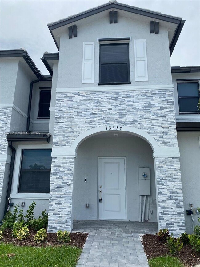 Building Photo - 13334 SW 287th Ter