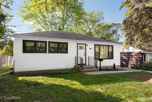 Área de Entrenamiento Personal - 1521 Maple Ave