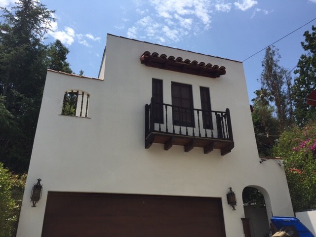 Primary Photo - 14540 Greenleaf St