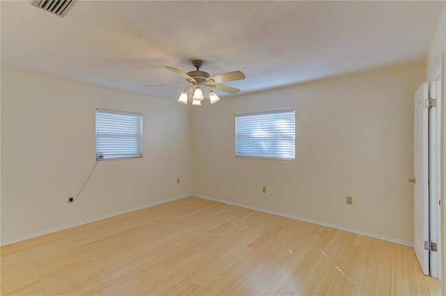 Building Photo - 3208 48th Ave Dr W