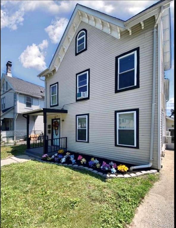Primary Photo - 109 N Clinton St