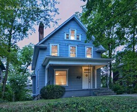 Building Photo - 233 E Northwood Ave