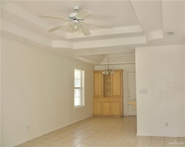 Building Photo - 2514 Cervantes Ave