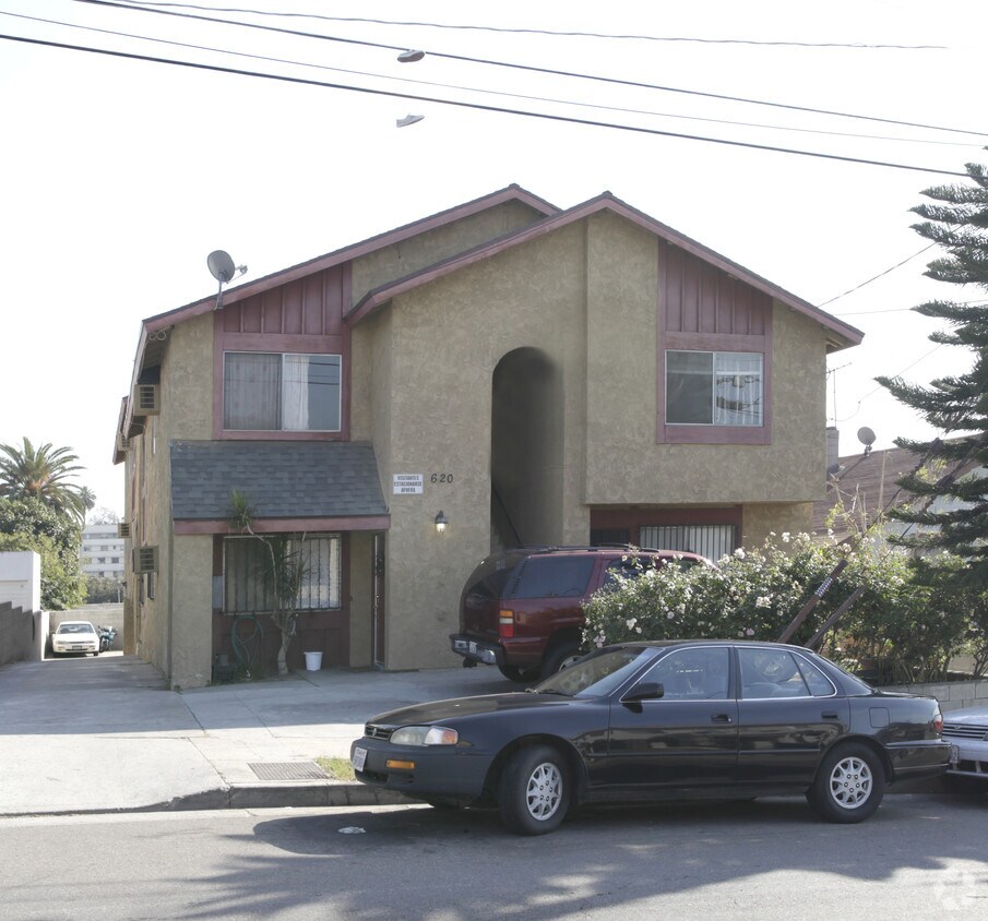 Primary Photo - 620 N Benton Way