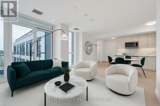 Building Photo - 15 Richardson St