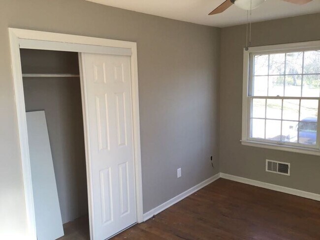 Foto del edificio - Coming Soon! South KC SF