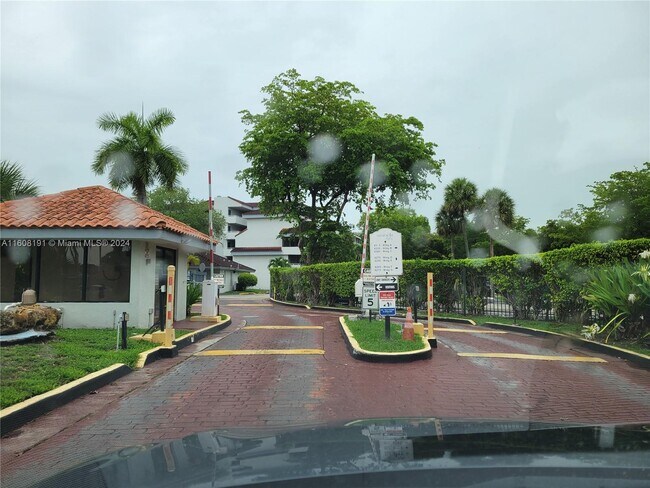 Foto del edificio - 8205 SW 152nd Ave