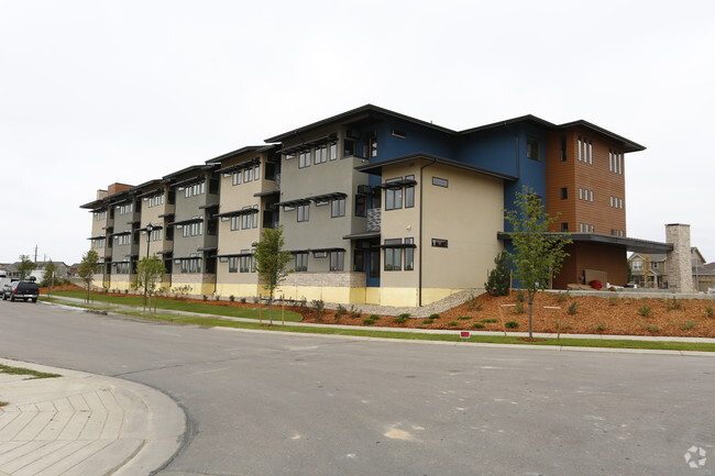 Exterior - Spring Creek Apartments