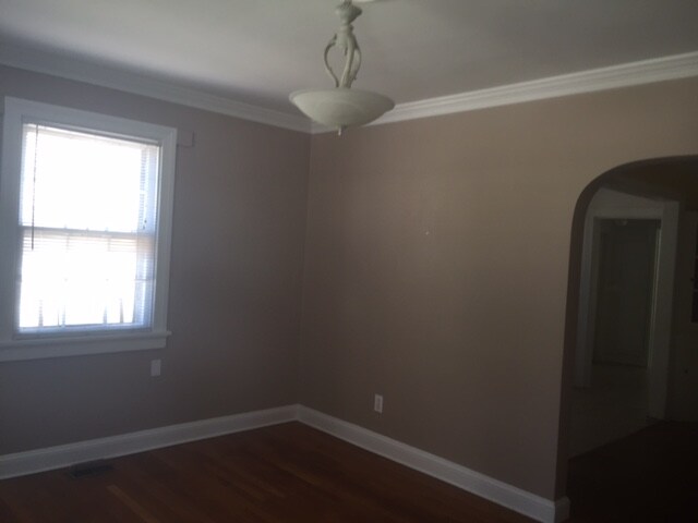 Building Photo - 2817 Parkside Ave