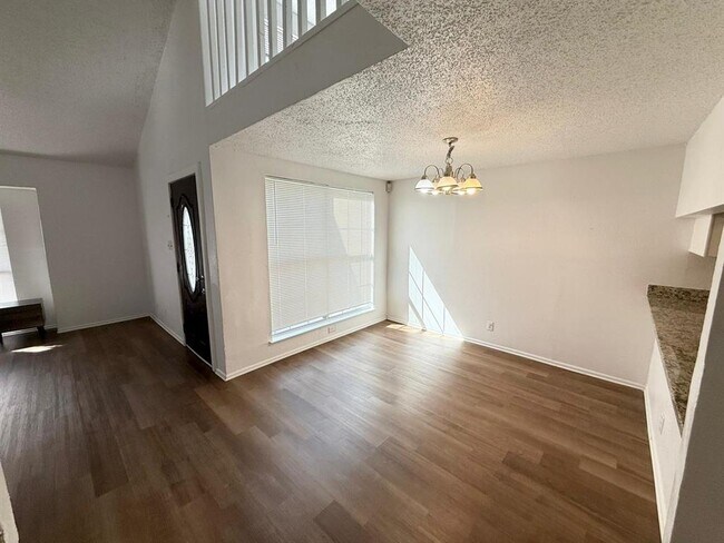 Foto del edificio - 2700 Mulford Cove