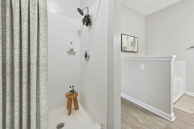 Building Photo - Crestline Cary