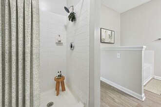 Building Photo - Crestline Cary