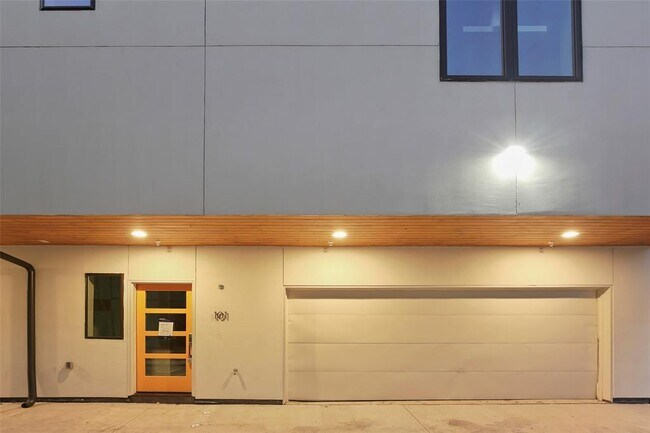 Building Photo - 2723 Kimsey Dr