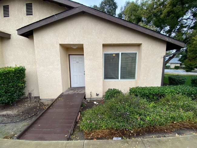 Building Photo - Available Soon! Apply now for this cute one bedroom apartment for $1250