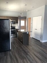 Building Photo - 591 Turin Way