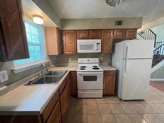 Foto del edificio - 12806 Quail Creek Rd