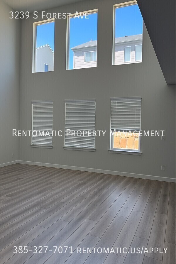 Foto del edificio - 3239 S Forest Ave