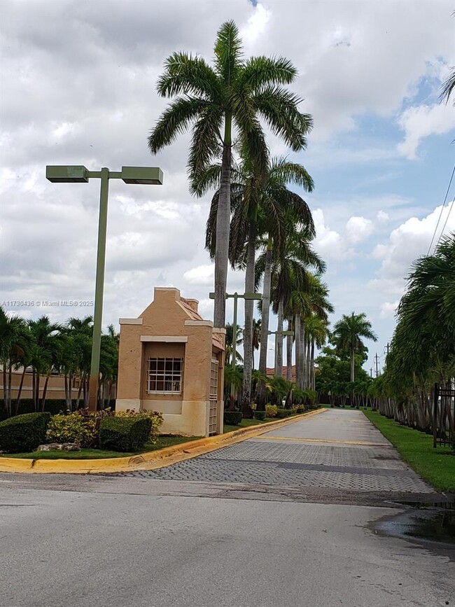 Foto del edificio - 12300 NW 11th St