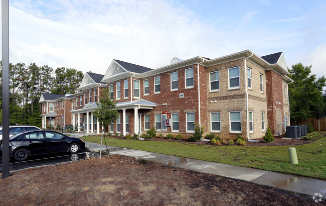 Foto del edificio - Lake Pointe Apartments