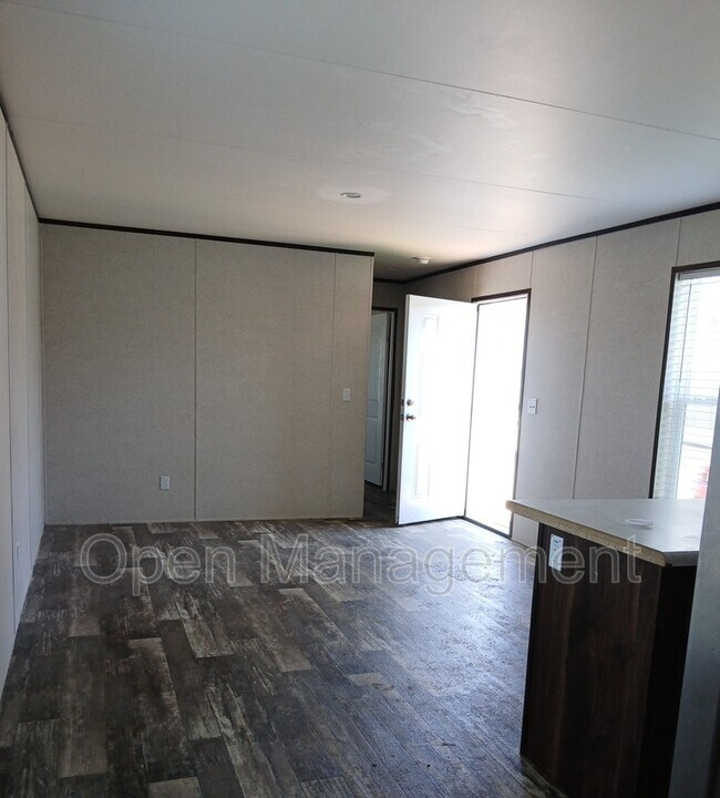 Foto del edificio - 900 N Curry Pike