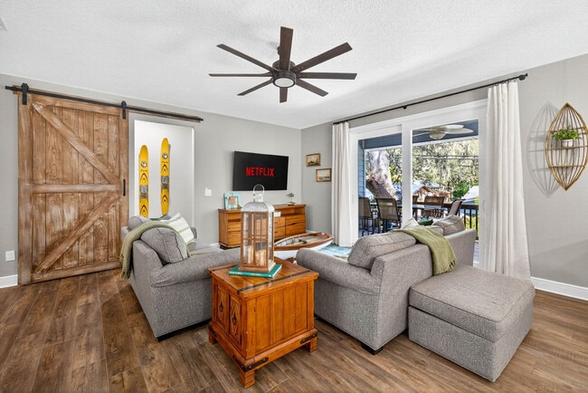 Foto del edificio - 1826 Beachway Ln