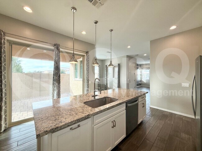 Foto del edificio - 1871 E Lantana Dr