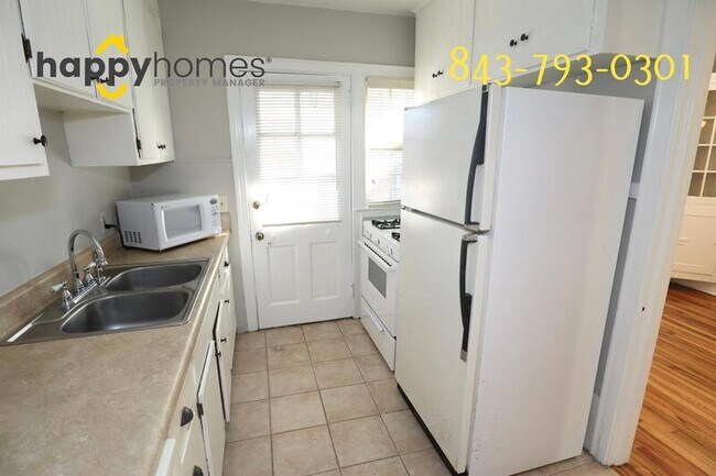 Building Photo - 54 Yeadon Ave
