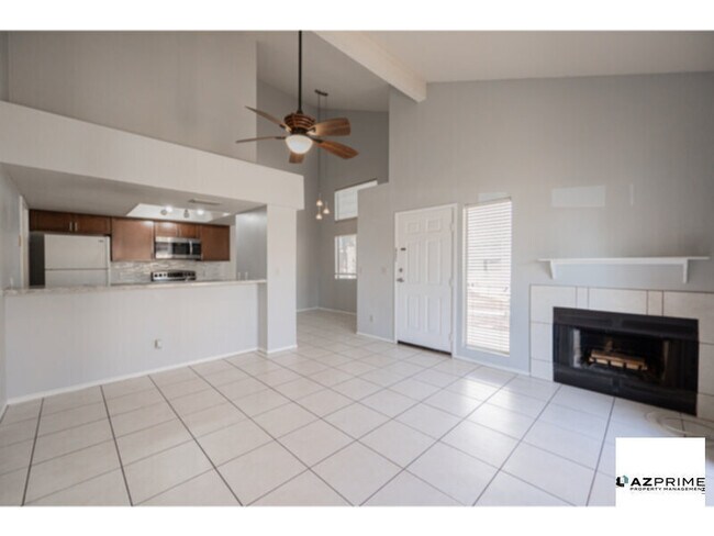 Foto del edificio - Curated Comfort in Chandler - Bright &amp;...