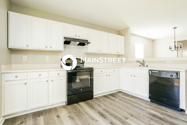 Foto del edificio - 4 Bedroom Pet-Friendly Home in Knightdale, NC with Main Street Renewal