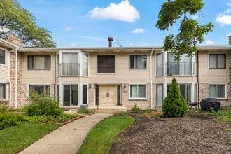 Building Photo - 2640 Mitchell Dr