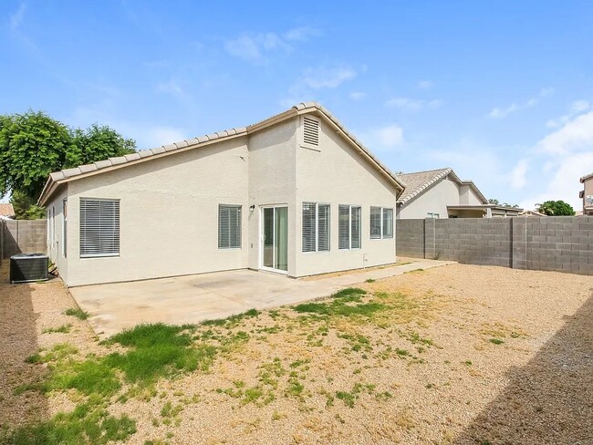 Building Photo - 761 S Monte Vista St