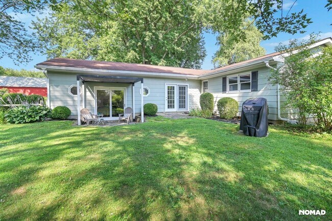 Building Photo - Airy Renovated Ranch in Stone Ridge