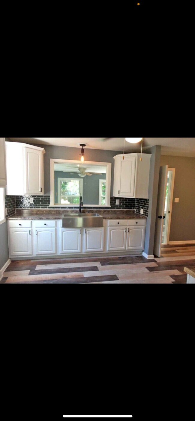 1315 Hemlock Ave, Dixon, IL 61021 House Rental in Dixon, IL