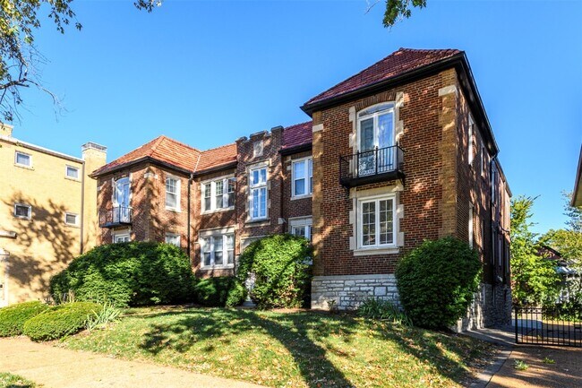 Foto del edificio - 7331 Forsyth Blvd