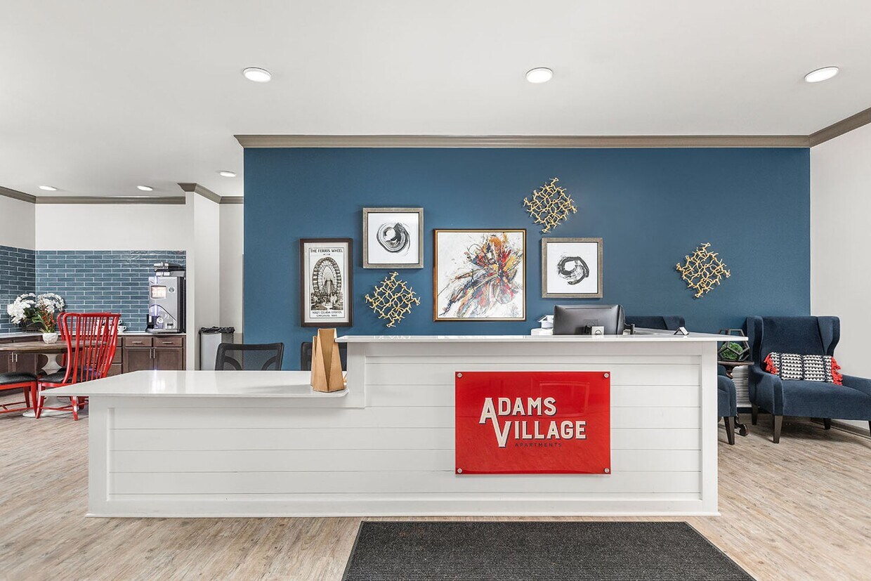 Foto principal - Adams Village