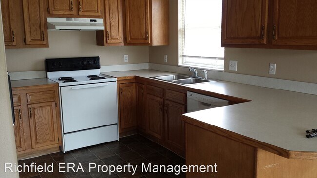 Foto del edificio - 3 br, 2 bath House - 1048 W 820 S