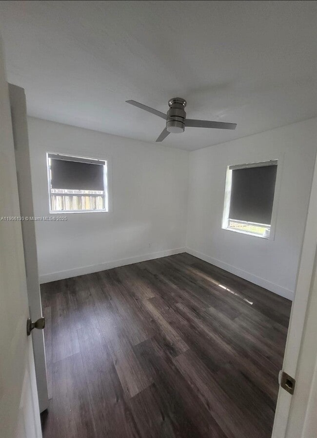 Foto del edificio - 1402 NW 13th Ct