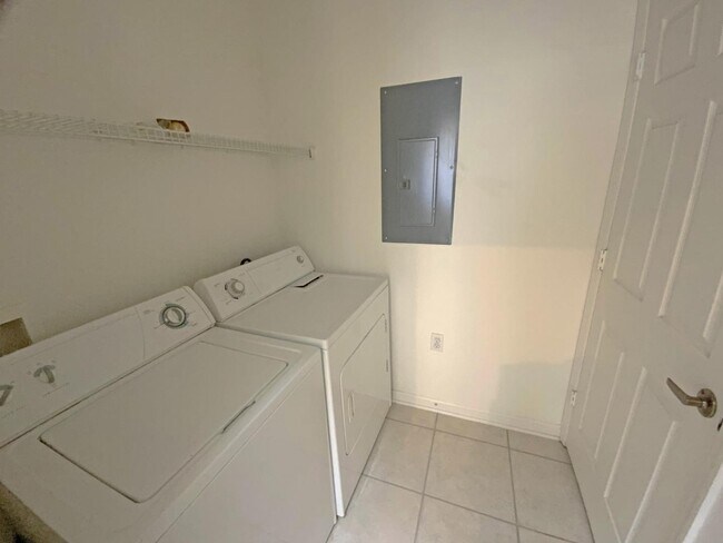 Foto del edificio - 1603 Prestwick Pl